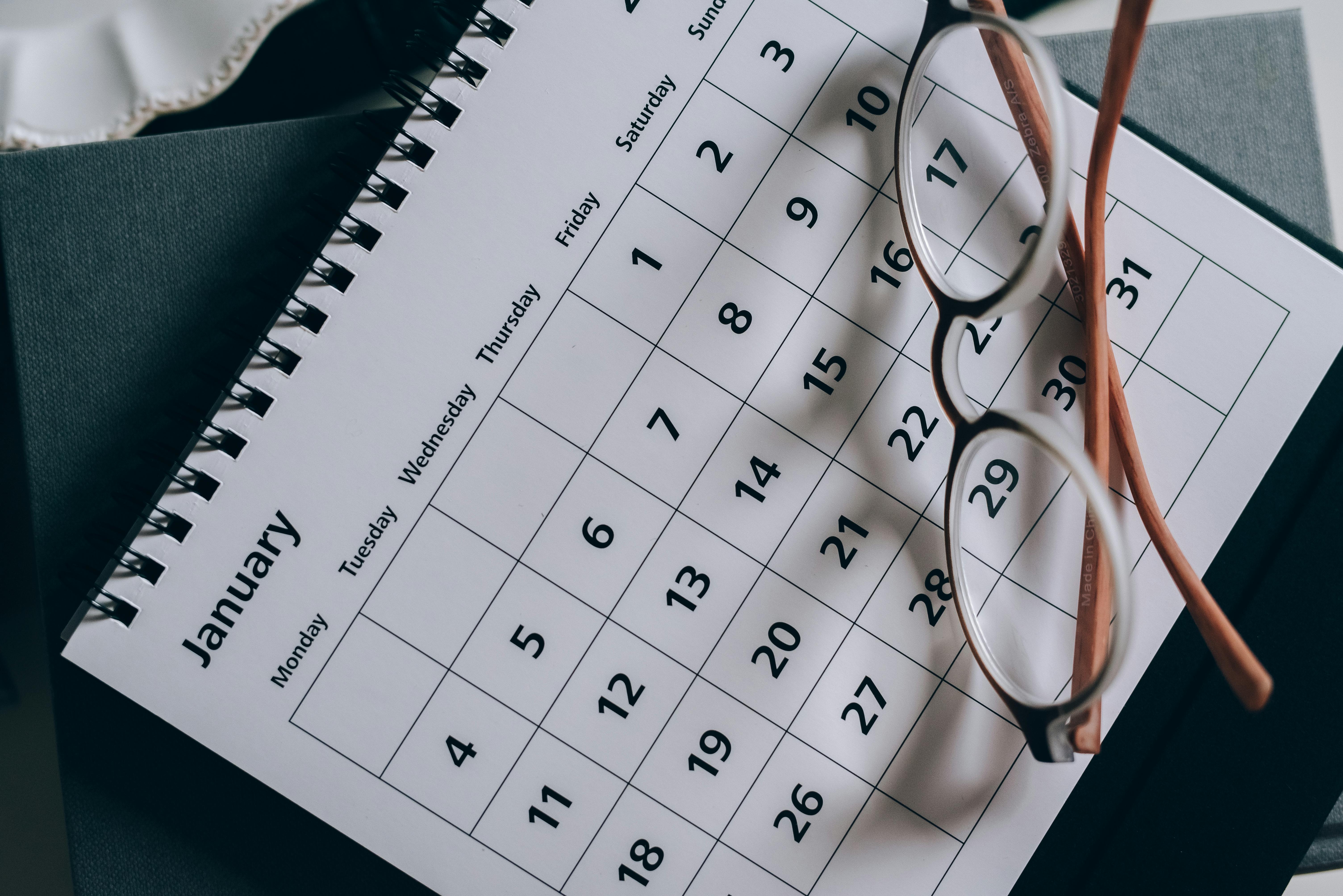Calendario de implantación de Verifactu y factura electrónica en España